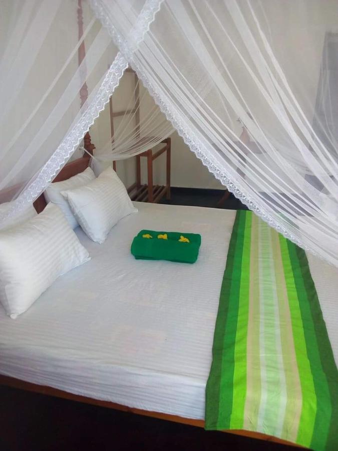Daasa Guest Mirissa Hotel Exterior photo