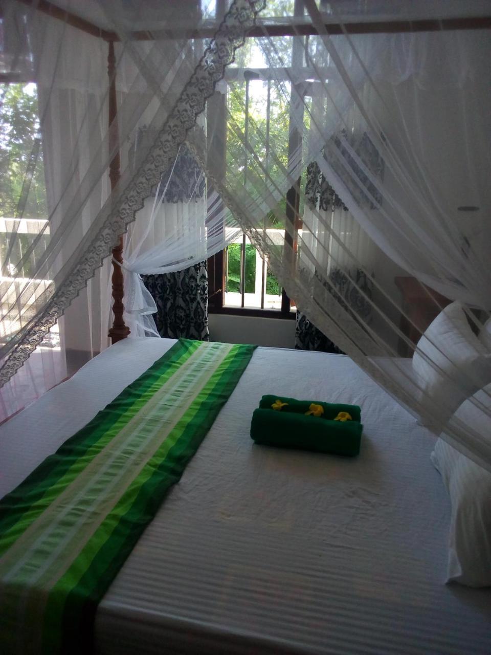 Daasa Guest Mirissa Hotel Exterior photo